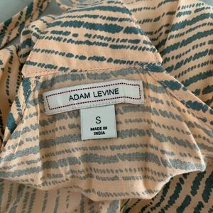 Women’s shirt. Like New. Brand Adam Levine.